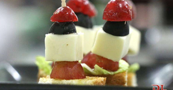 Italian Cocktail Crostini